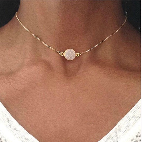 Ocean Dreams Jewelry - 🛍️FLASH SALE🛍️ Dainty Rose Quartz Druzy Necklace